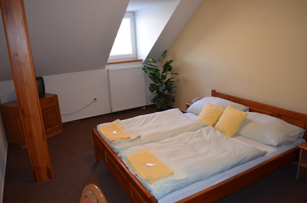 Hotel Na Statku Neprevazka Habitación foto