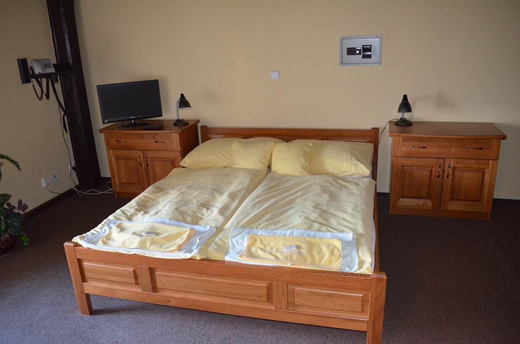 Hotel Na Statku Neprevazka Habitación foto